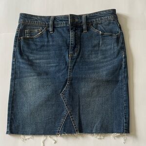 Universal Thread Blue Denim Skirt with Frayed Hem Size 6